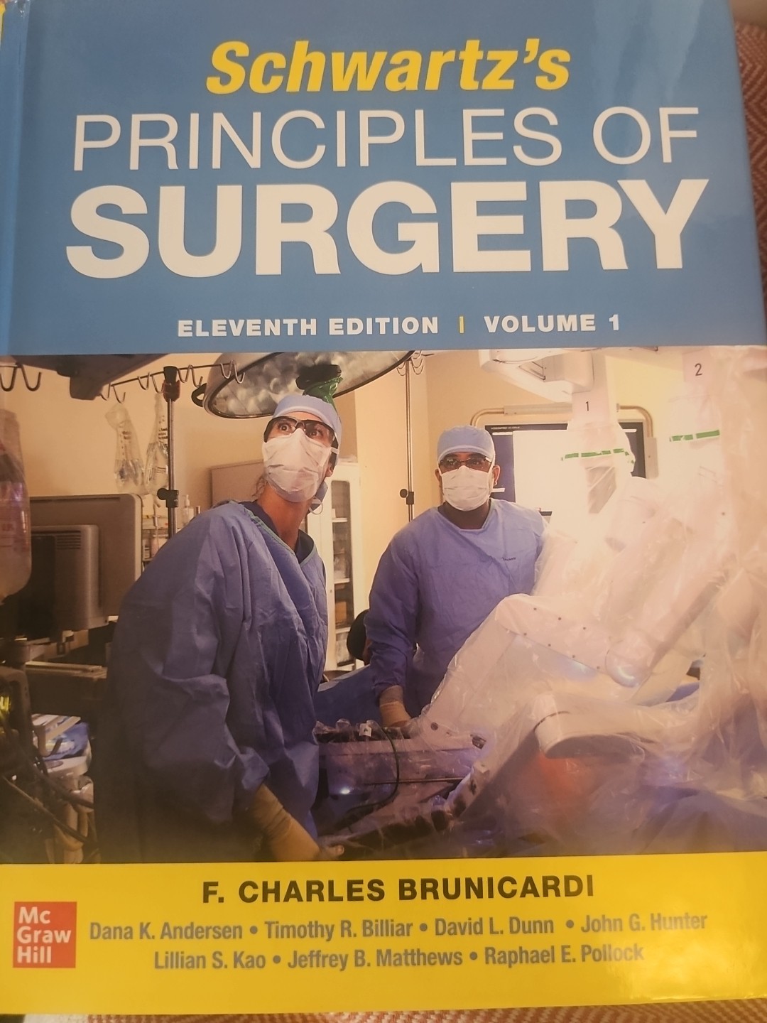 Schwartz Principles Of Surgery 11th edition McGraw Hill New 1 Book.