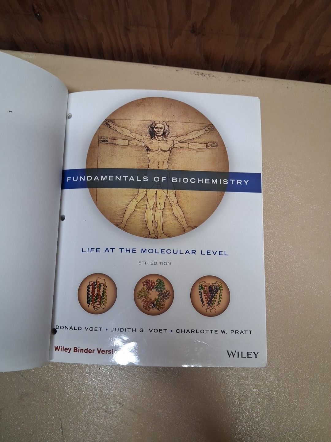 Fundamentals of Biochemistry : Life at the Molecular Level 5th Edition