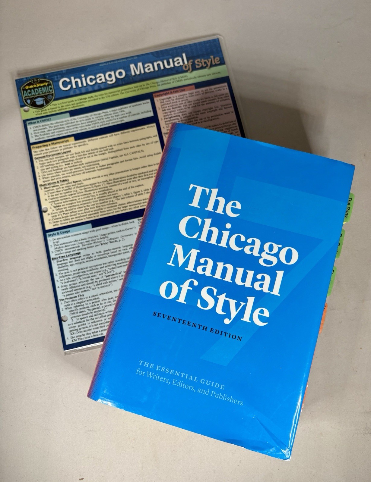 Chicago Manual of Style, 17th Edition, With Tabs And Quick Study Guide