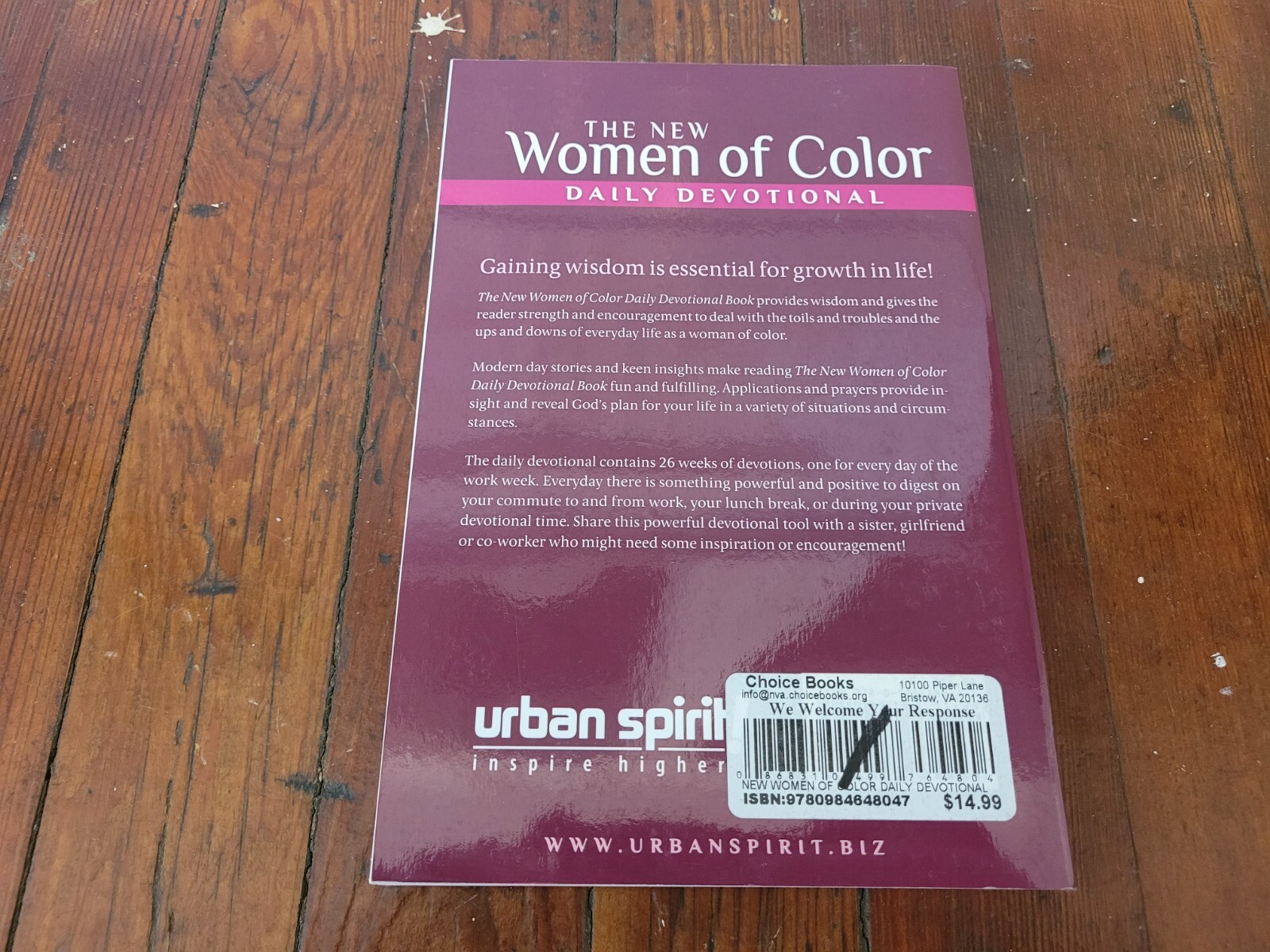 The New Women of Color Daily Devotional (Winter/Fall Edition) – Paperback NEW
