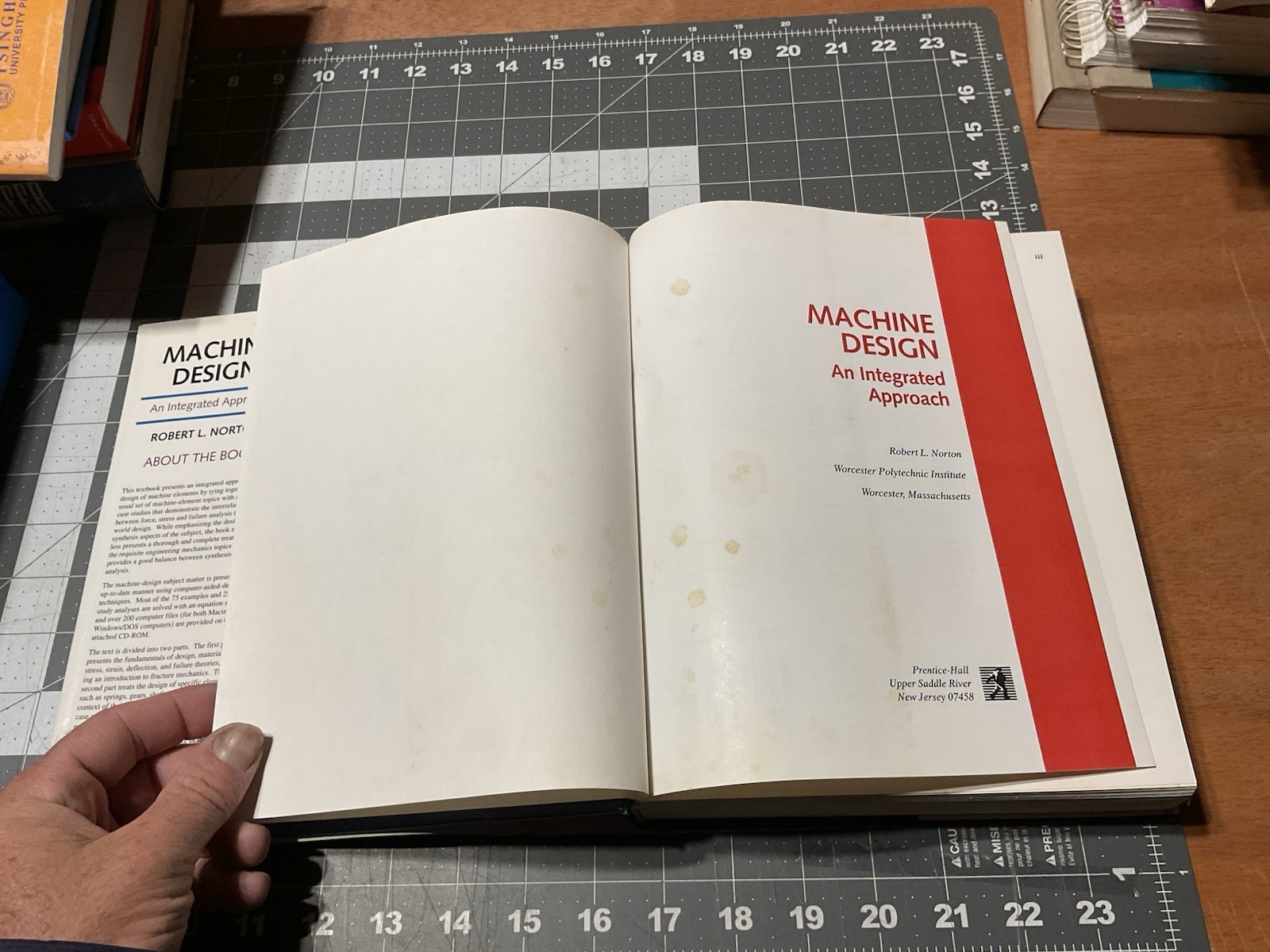 Machine Design: An Integrated Approach, HC, By Norton, Robert L, W/ CD, 1996 A3