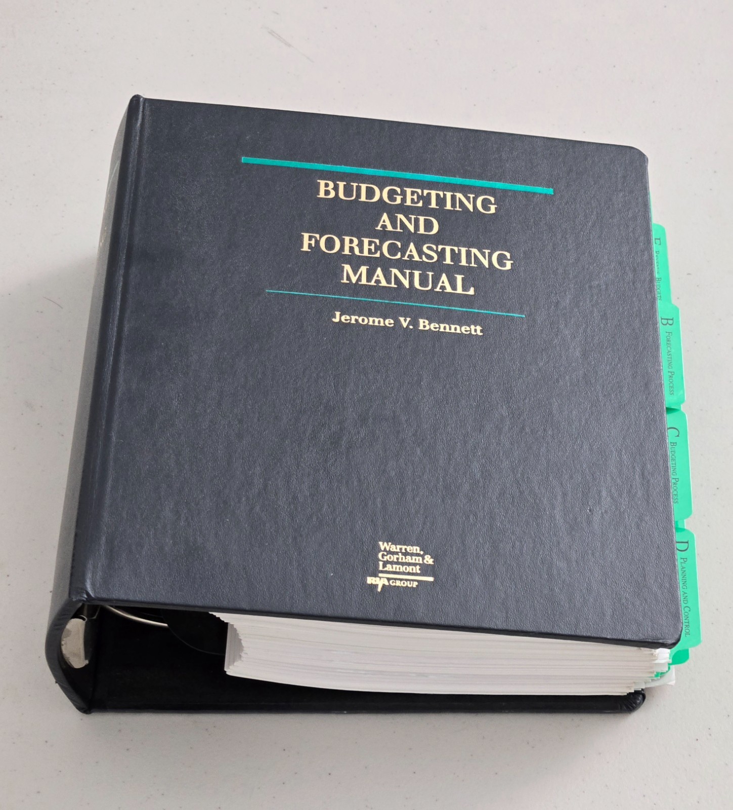 Budgeting and Forecasting Manual – Hard-Cover Loose-leaf 3-Ring Binder(Bennett)