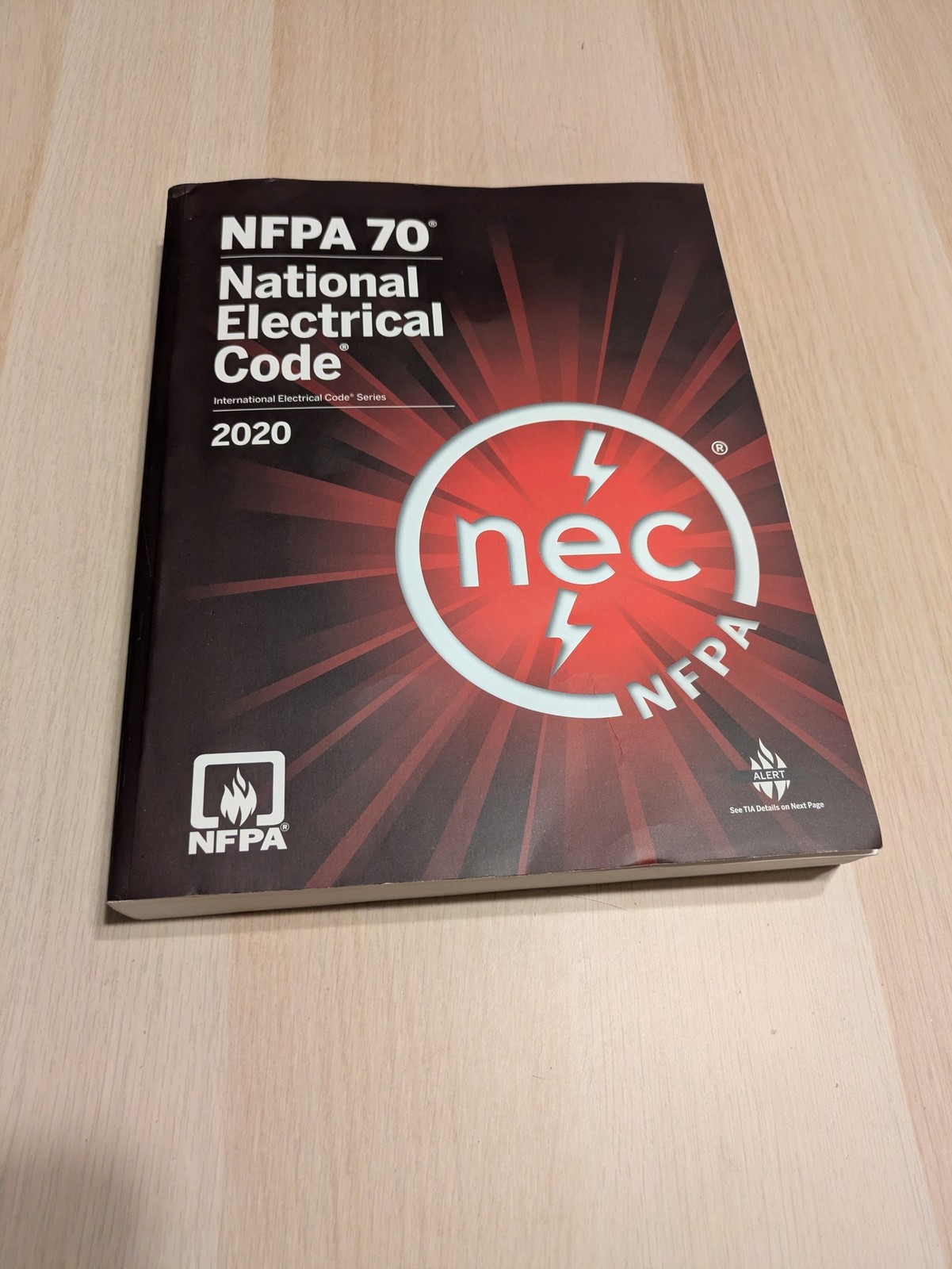 NFPA 70 National Electrical Code 2020 Softbound – Black/Red