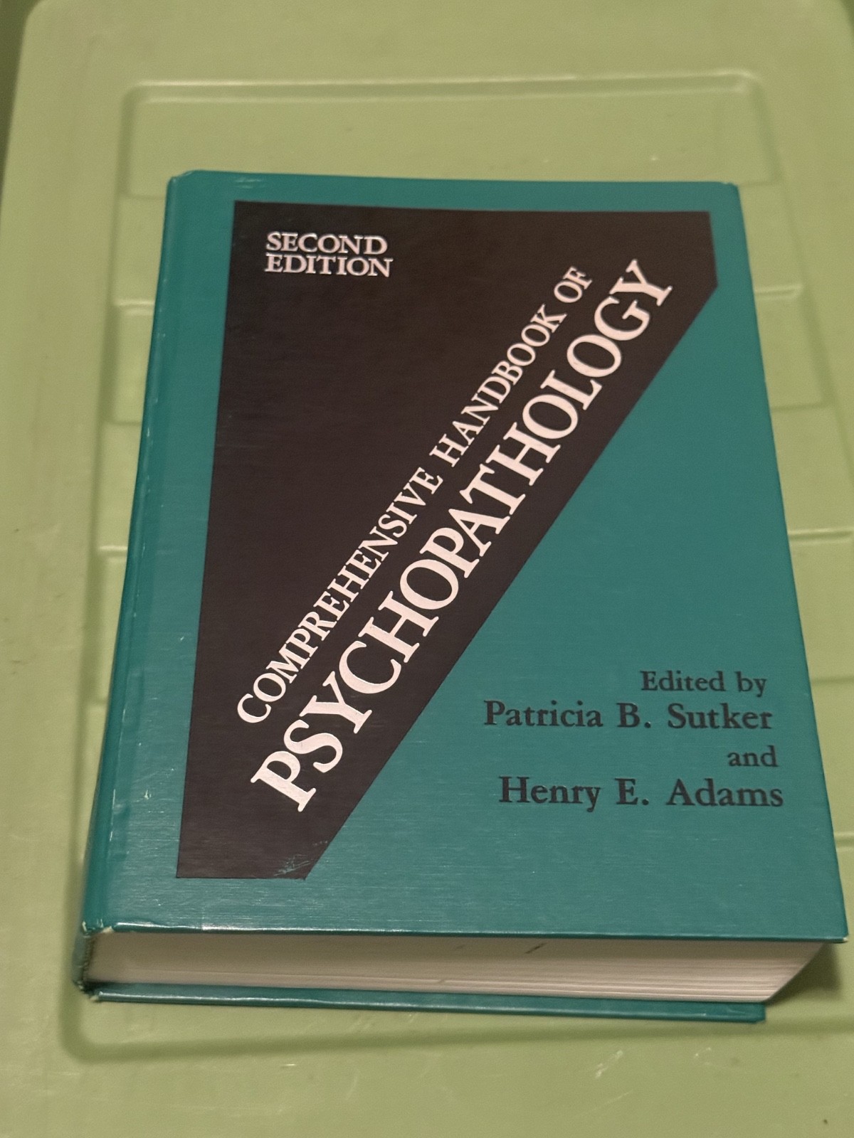 Comprehensive Handbook of Psychopathology by Patricia B. Sutker HC 2nd Edition C