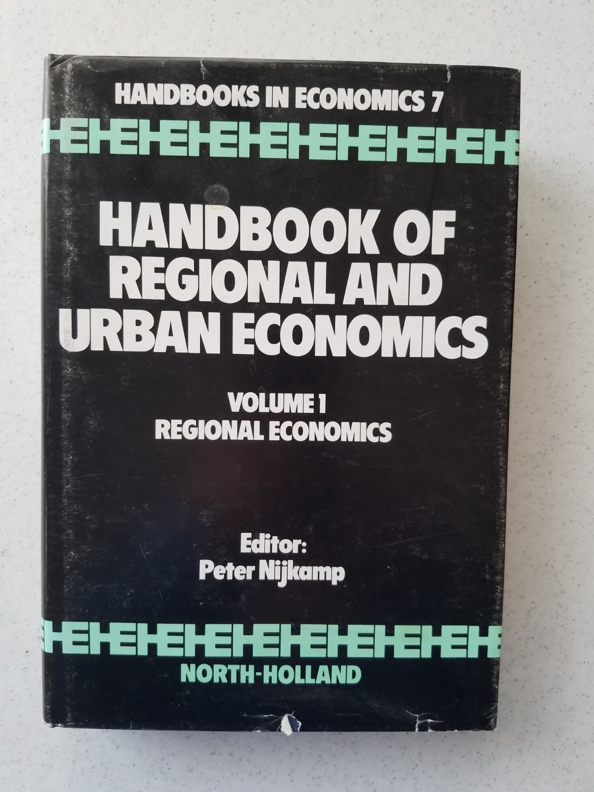 Handbook of Regional and Urban Economics Regional Economics Nijkamp Volume 1