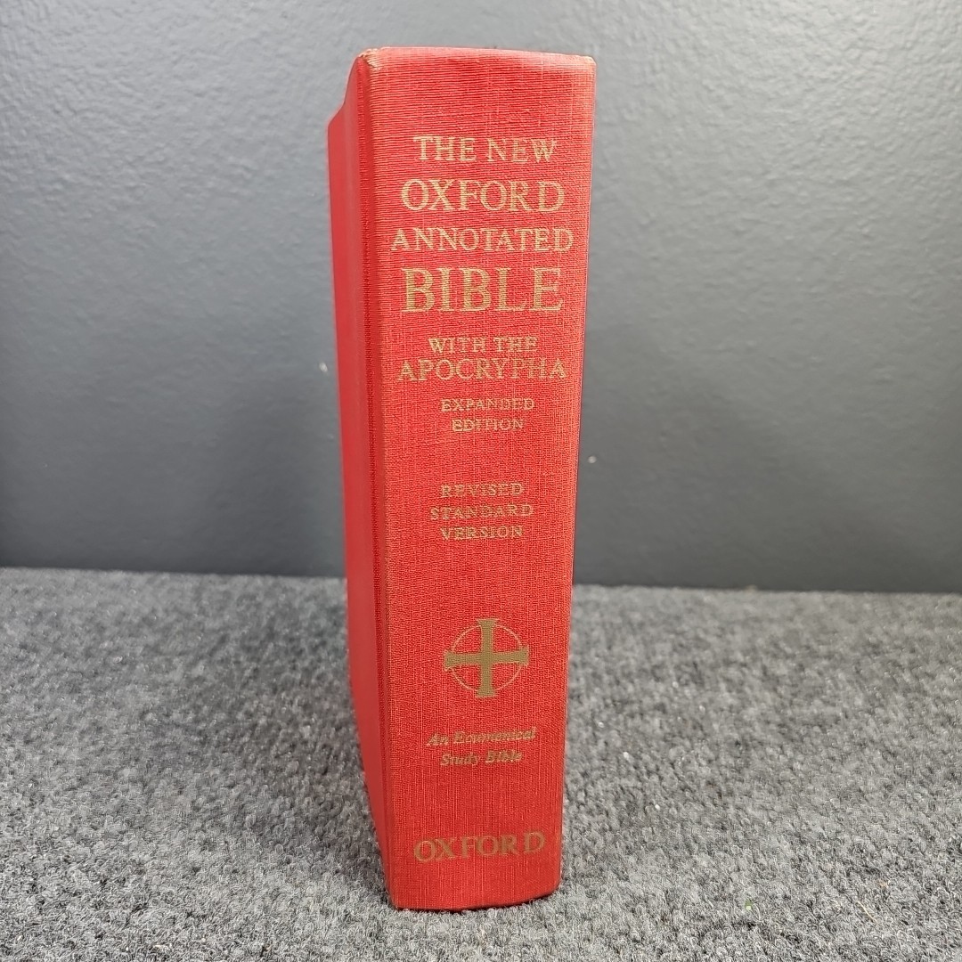New Oxford Annotated Bible with Apocrypha Expanded Edition hardcover 1977 RSV