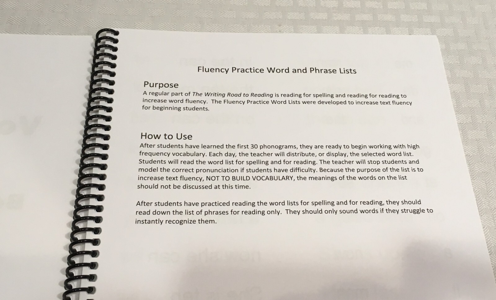 WRITING ROAD TO READING / ORAL READING FLUENCY FOR KINDERGARTEN & FIRST GRADE