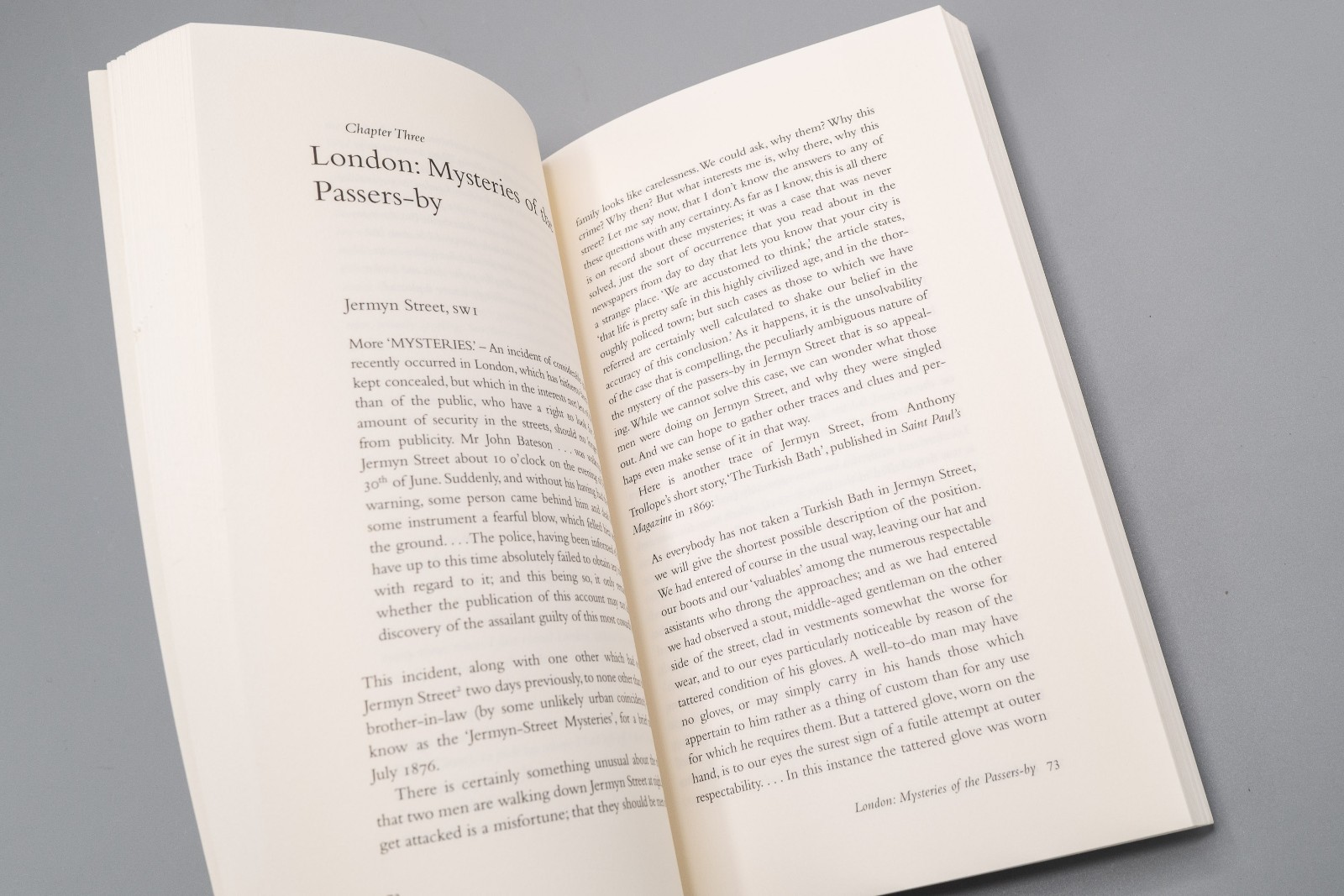 Backward Glances : Cruising Queer Streets in London & New York by Mark W. Turner
