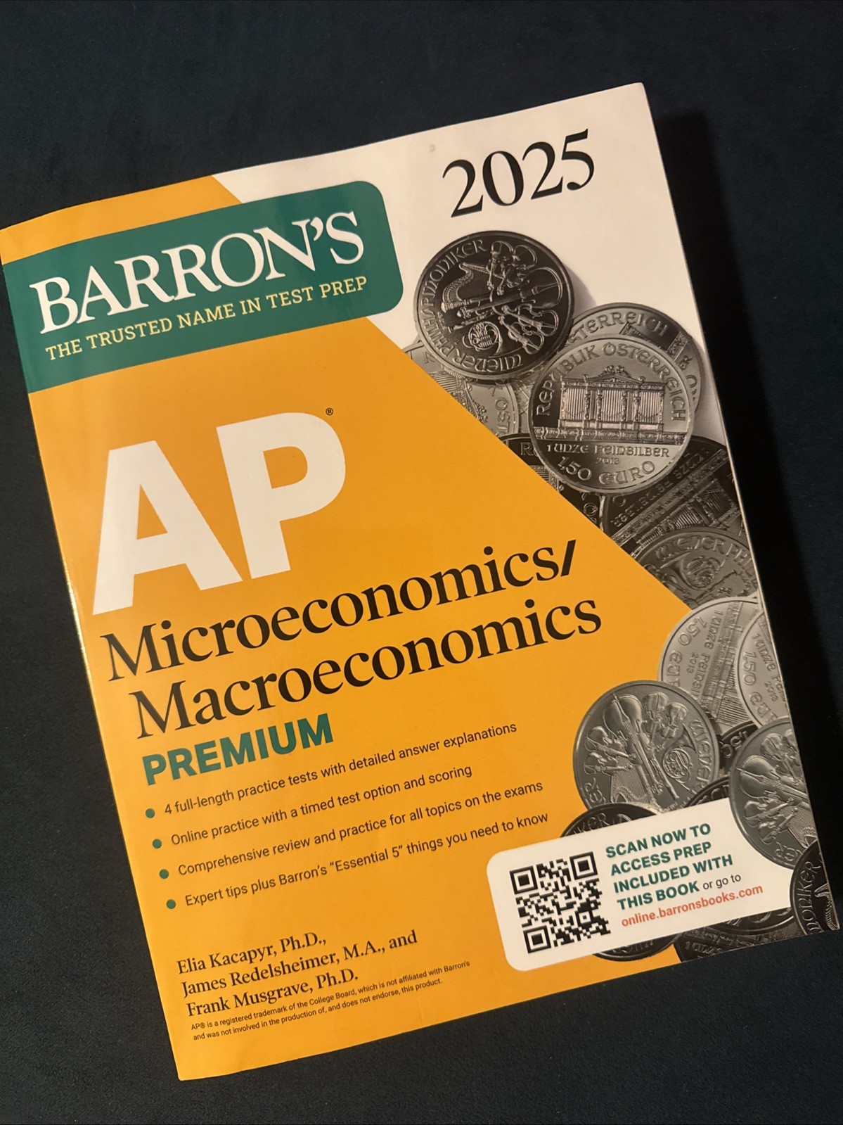 Barron’s Ap Prep Ser.: AP Microeconomics/Macroeconomics Premium, 2025: Prep Book