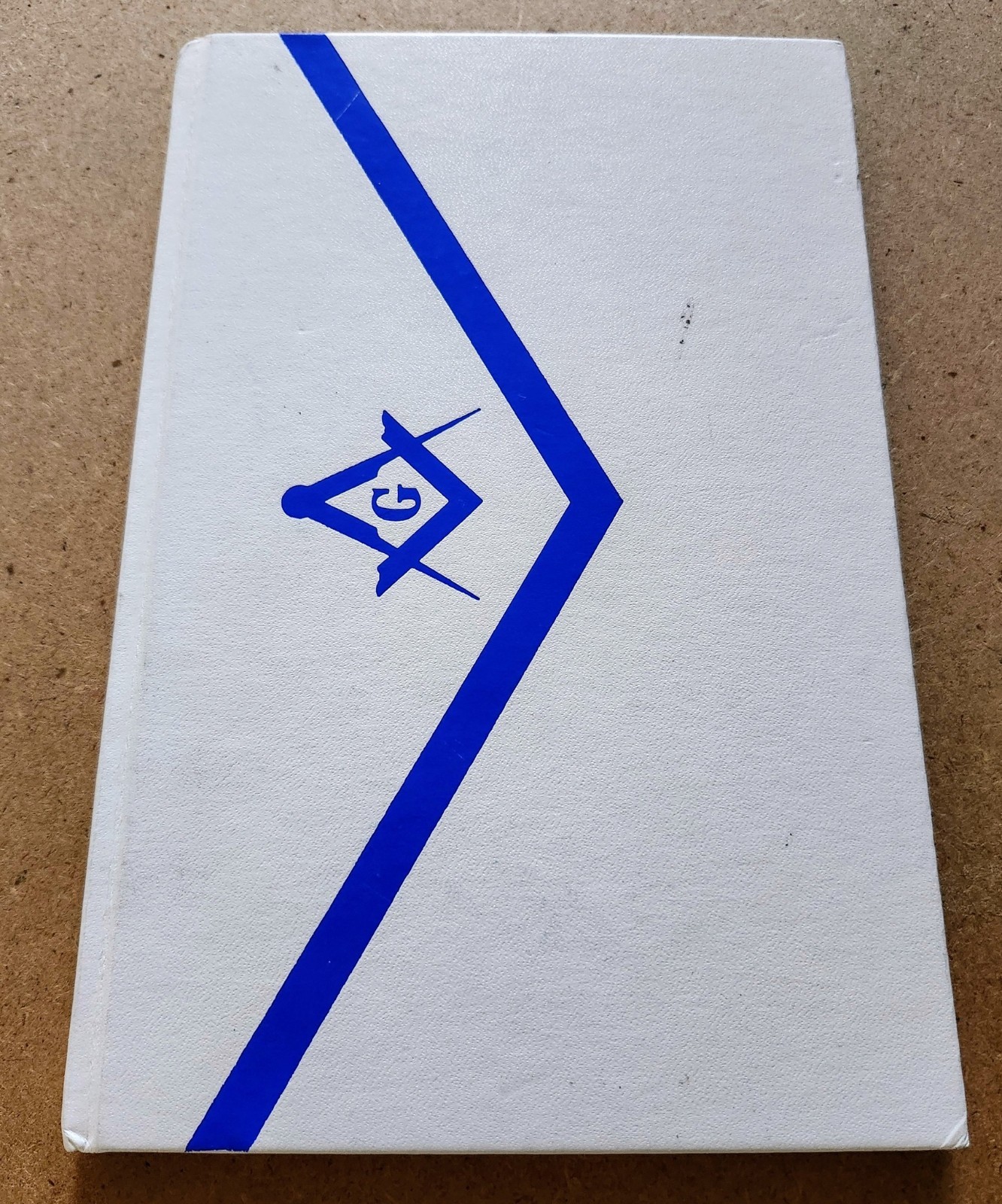 1974 THE CRAFT AND ITS SYMBOLS By Allen E. Roberts Masonic Philip M. Bromberg
