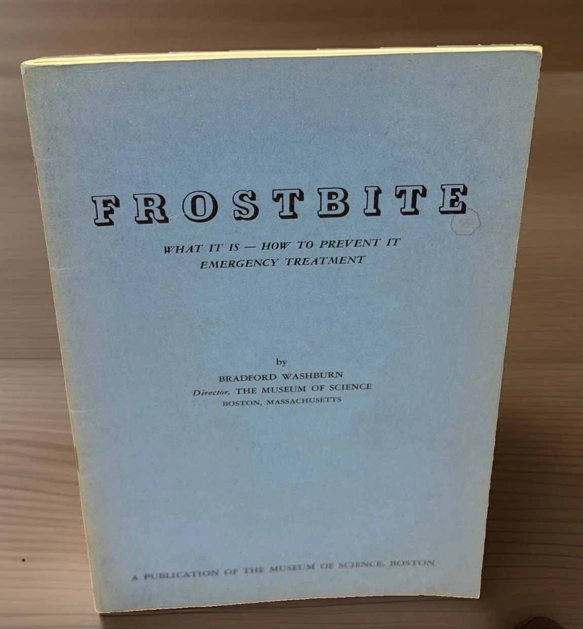 Frostbite Manuel Museum of Science Boston Brochure Binder Book Doctor 1963 VTG