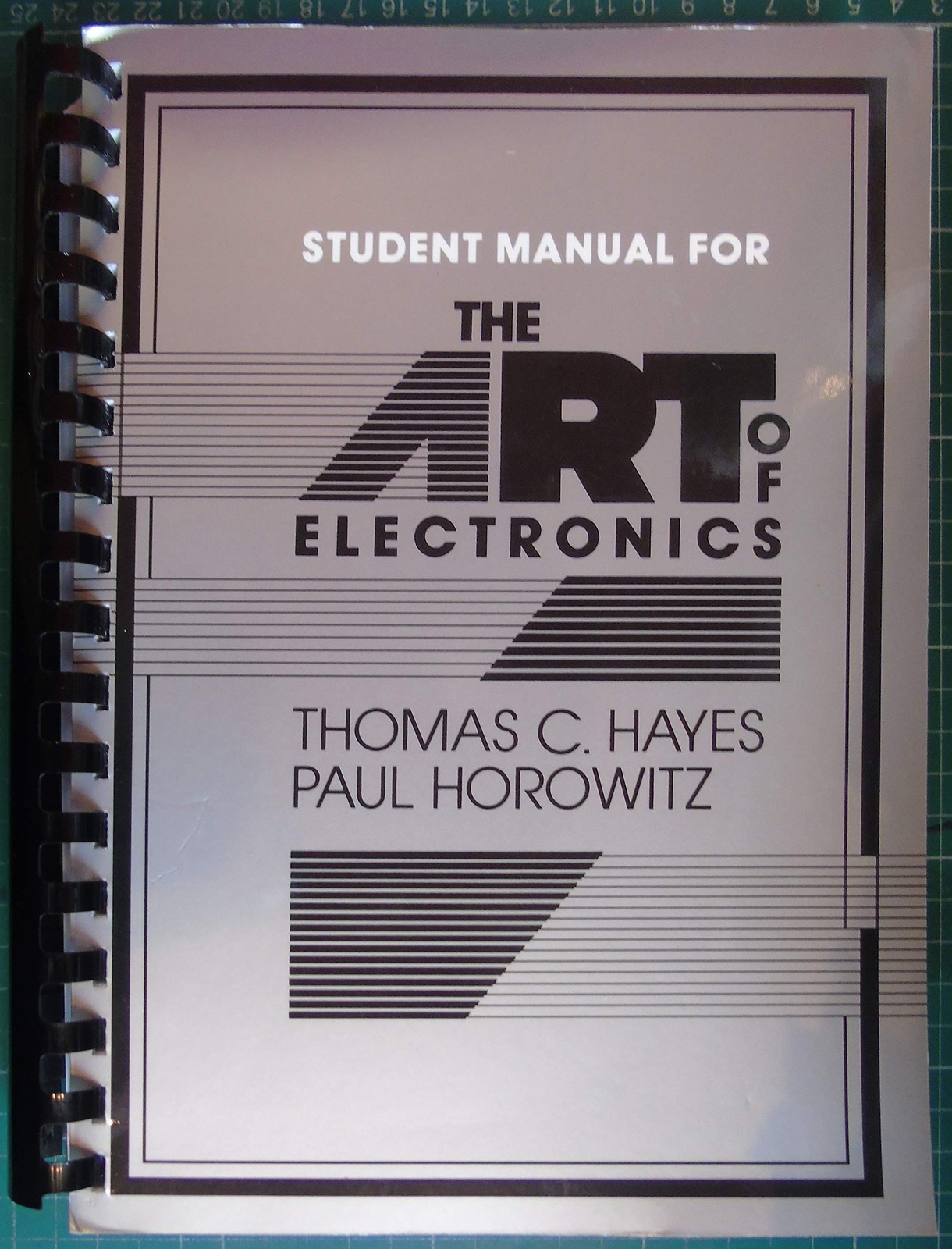 THE ART OF ELECTRONICS STUDENT MANUAL BY Paul Horowitz PLASTIC_COMB