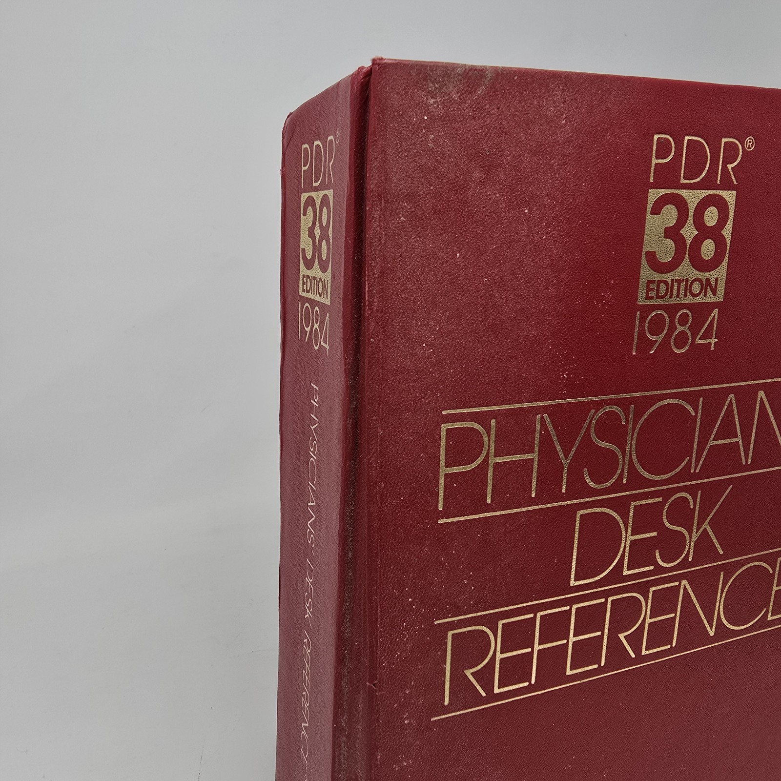 Physicians Desk Reference 1984 38th Edition Hospital Library Hardcover Worn
