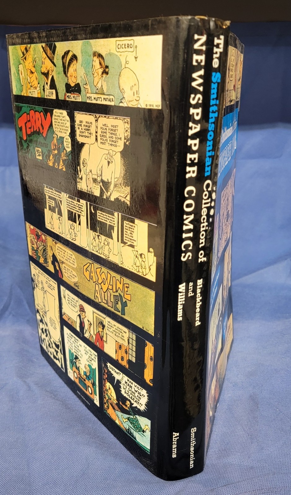 Smithsonian Collection of Comics – with dust cover