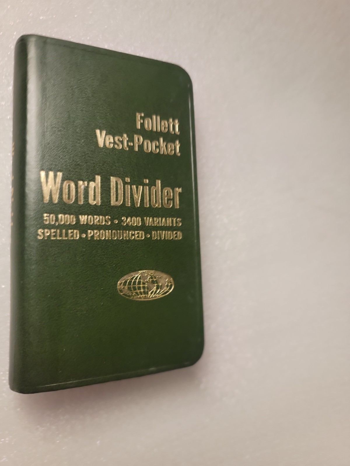 FOLLETT VEST-POCKET 50,000 WORDS: 50,000 WORDS SPELLED, By Harry Sharp EXCELLENT