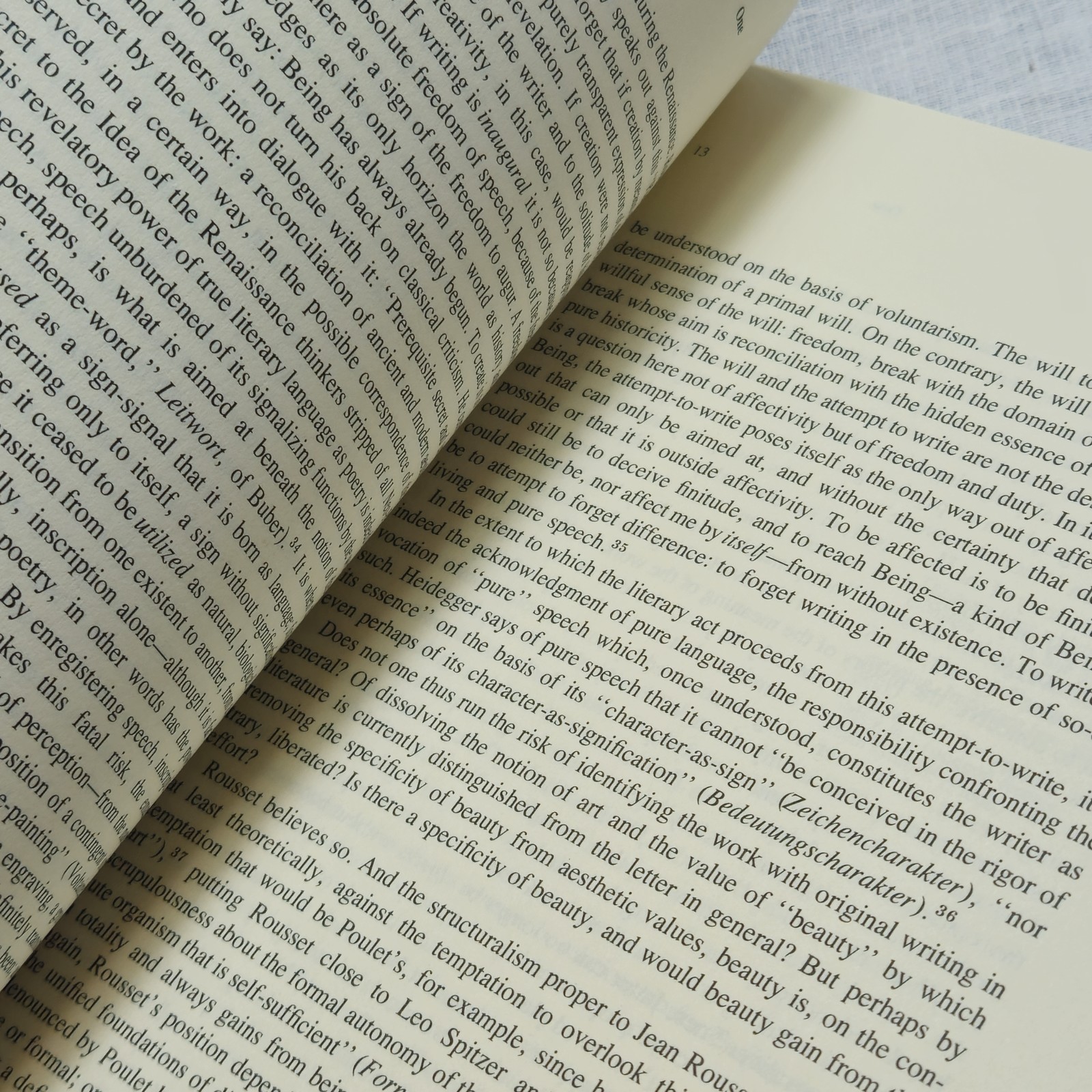 Writing and Difference Paperback Jacques. Derrida