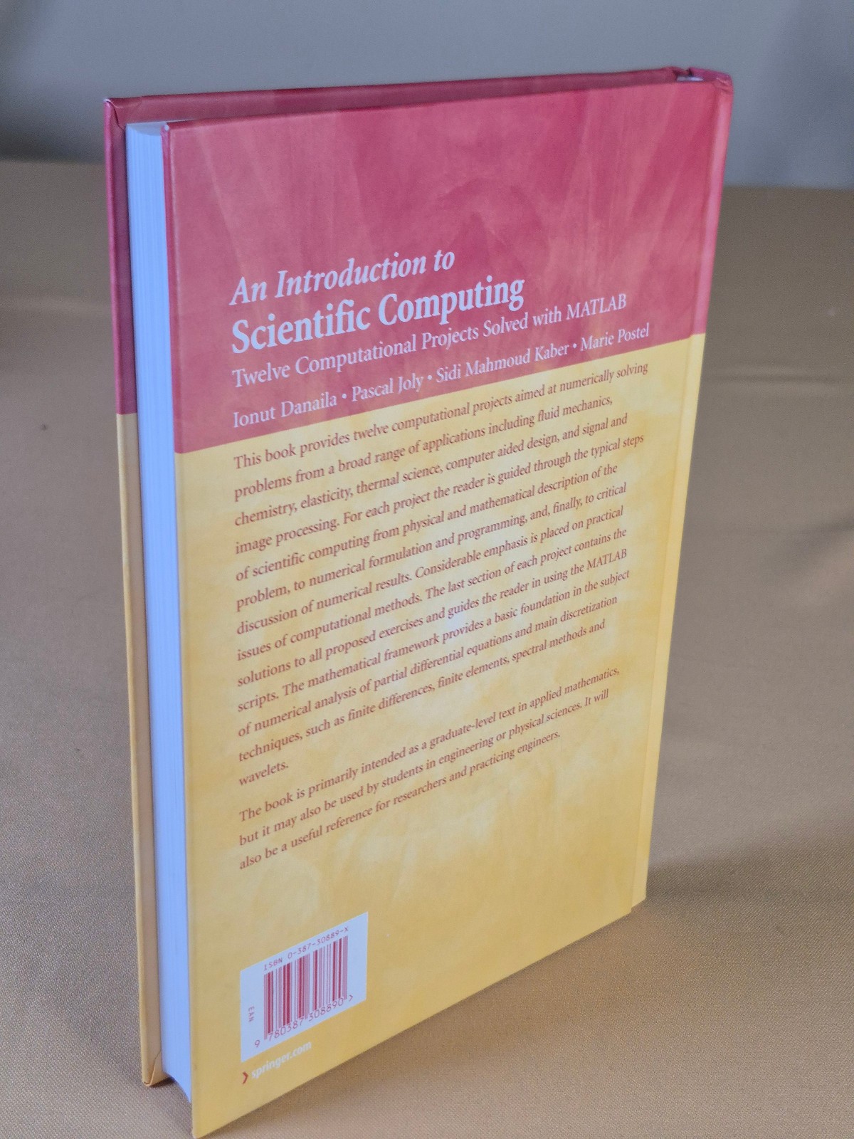An Introduction to Scientific Computing – 12 Projects in MATLAB – Springer HC