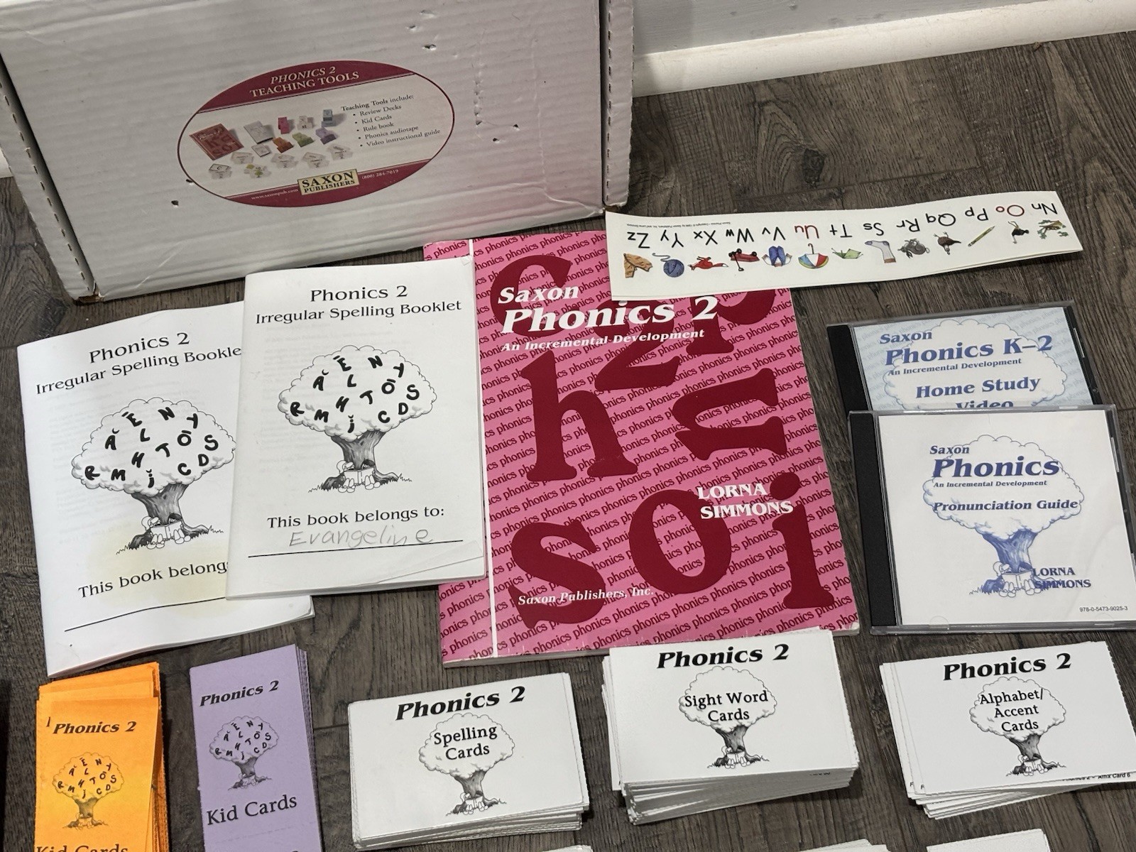 Saxon Phonics 2 Set – Lots Of Cards/Workbooks/Guide + CDs