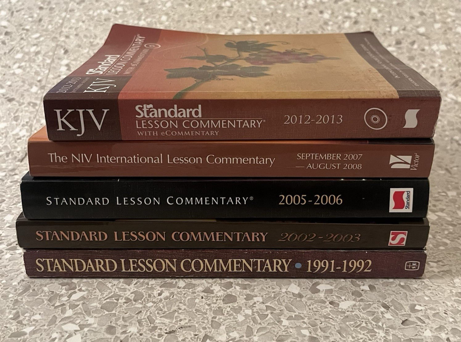 KJV Standard Lesson Commentary Lot of 5 1991-1992 2002-2003 2005-2006 2007-2008
