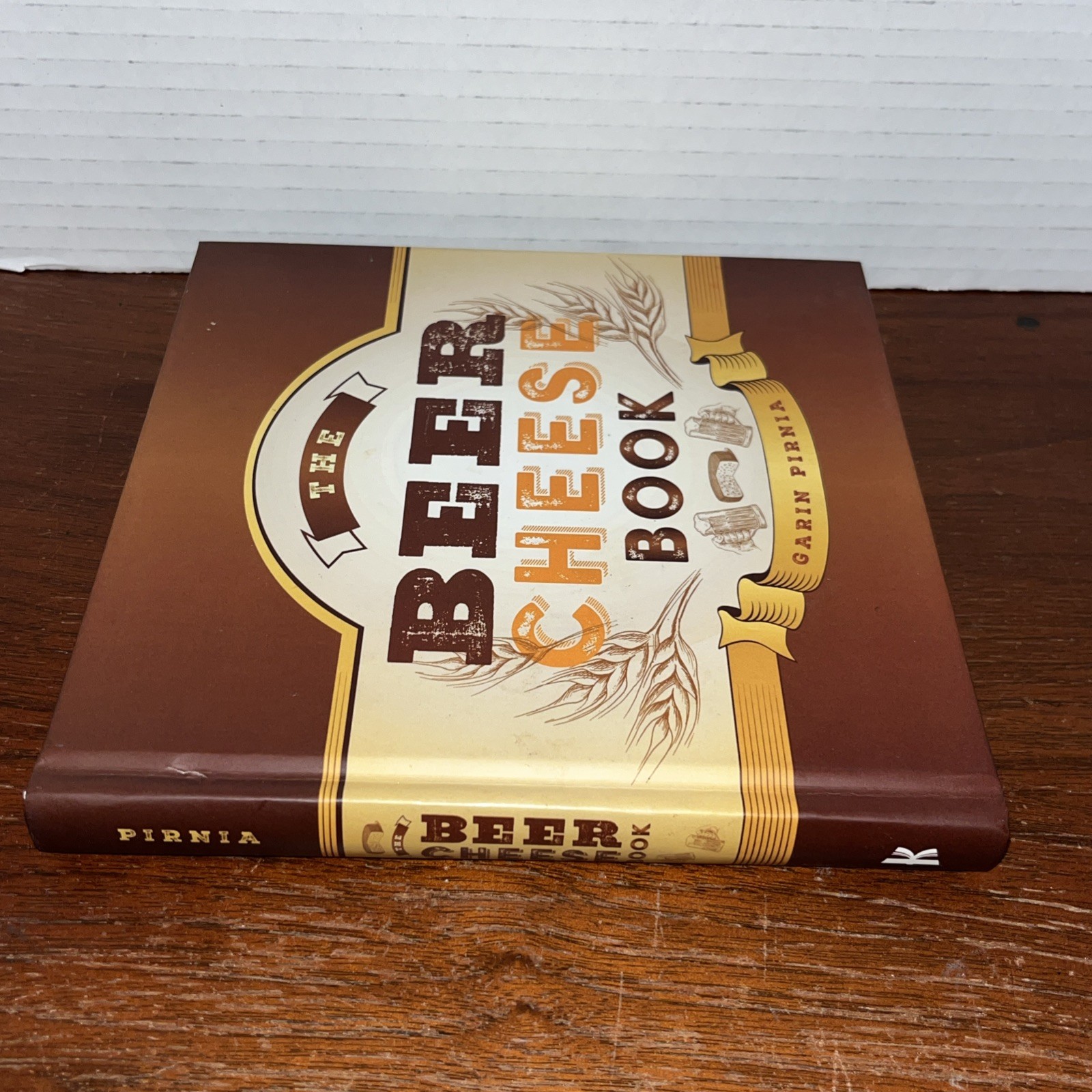 The Beer Cheese Book History and Recipes by Garin Pirnia 2017 HB Good Cover Ding