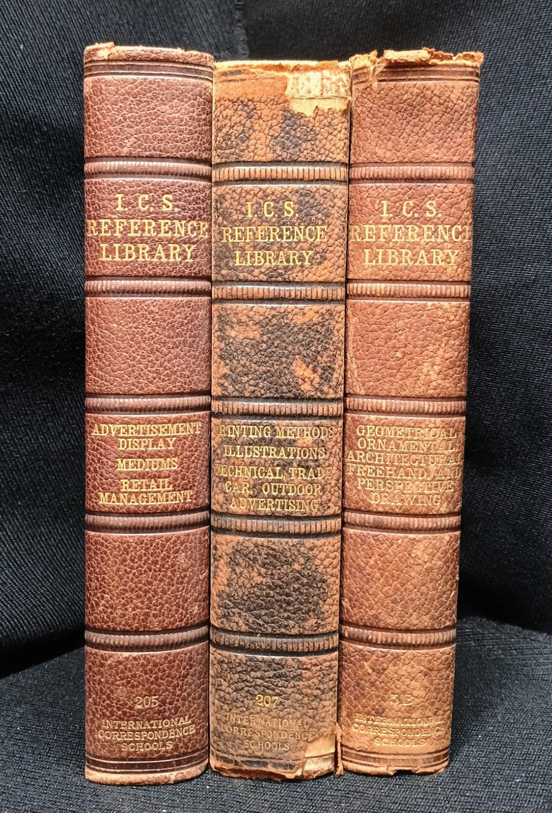 ICS REFERENCE LIBRARY TEXTBOOKS art architecture advertising design retail 1911