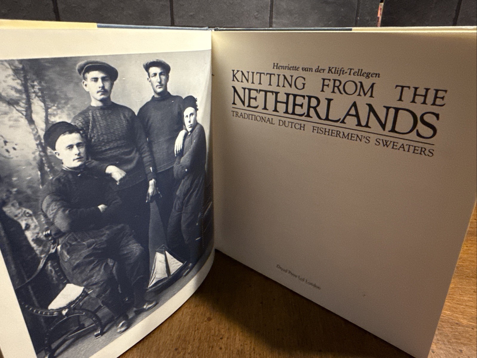 Knitting from the Netherlands By Henriette Van Der Klift-Tellegen (1987)