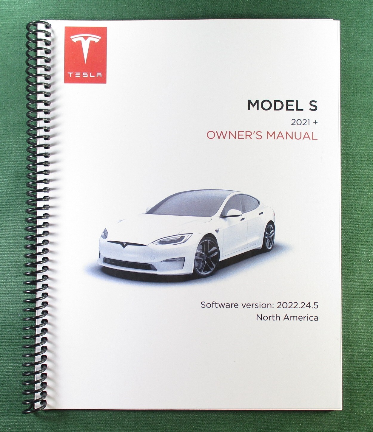 Tesla Model S Owner’s Manual: V 2022.24.5 – Full Color – 271 Pages