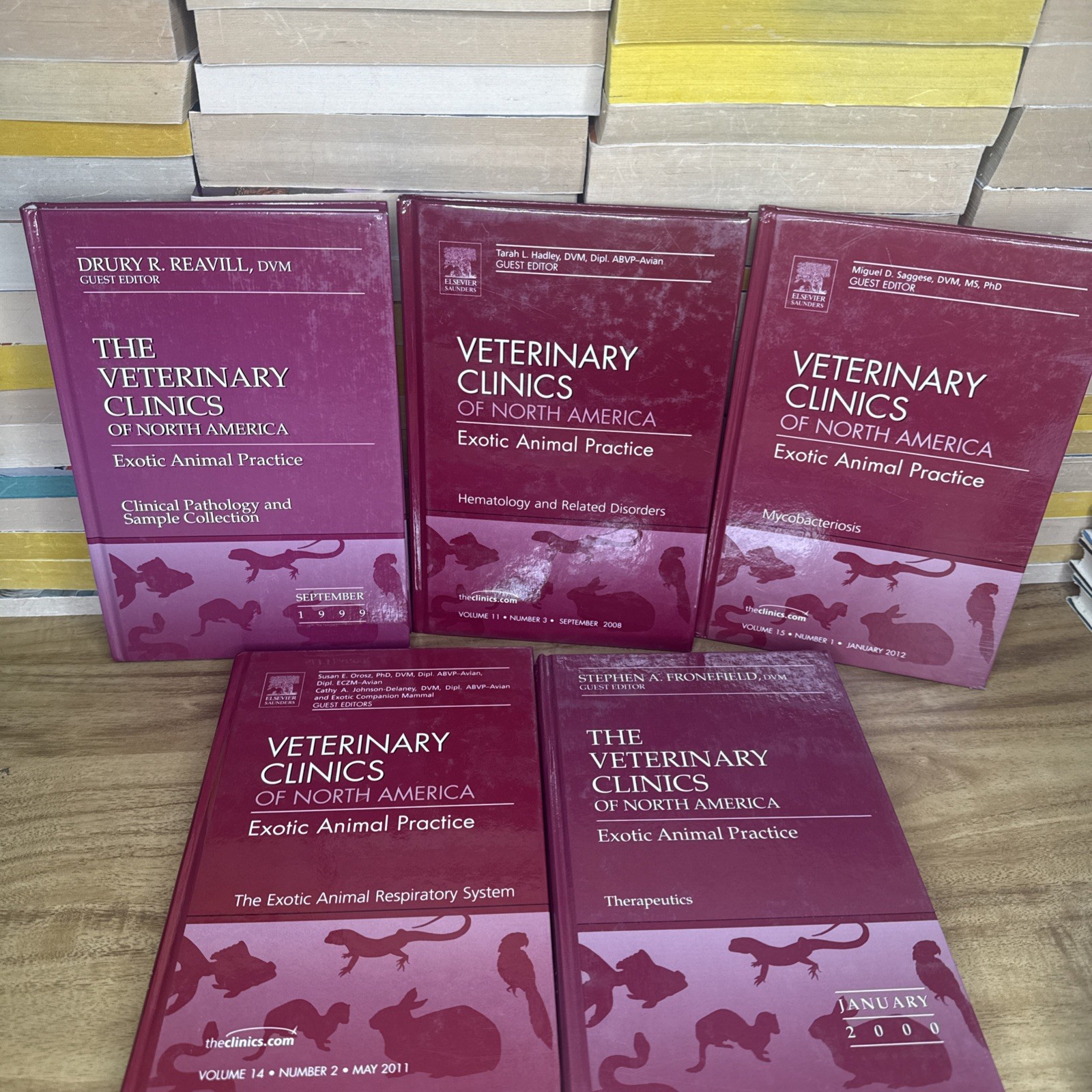 Lot Of 5 Veterinary Clinics Of North America: Exotic Animal Practice Hardcover