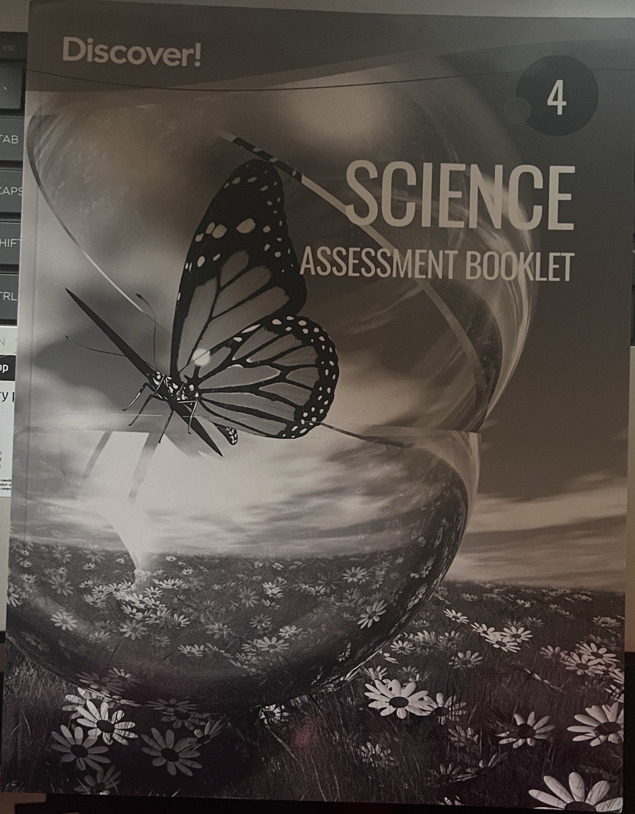 Discover! / Science Assessment Booklet/ Grade 4 Paperback